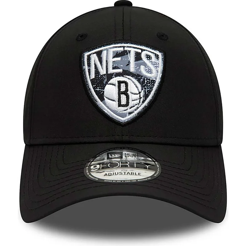 cappelli-curva-nero-cinghia-regolabile-9forty-print-infill-dei-brooklyn-nets-nba-di-new-era