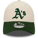 cappellino-regolabile-9forty-beige-e-verde-con-visiera-curva-oakland-athletics-mlb-di-new-era