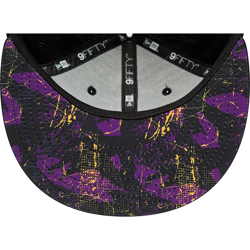 cappelli-piatta-nero-snapback-9fifty-print-infill-dei-los-angeles-lakers-nba-di-new-era cappelli-piatta-nero-snapback-9fifty-print-infill-dei-los-angeles-lakers-nba-di-new-era