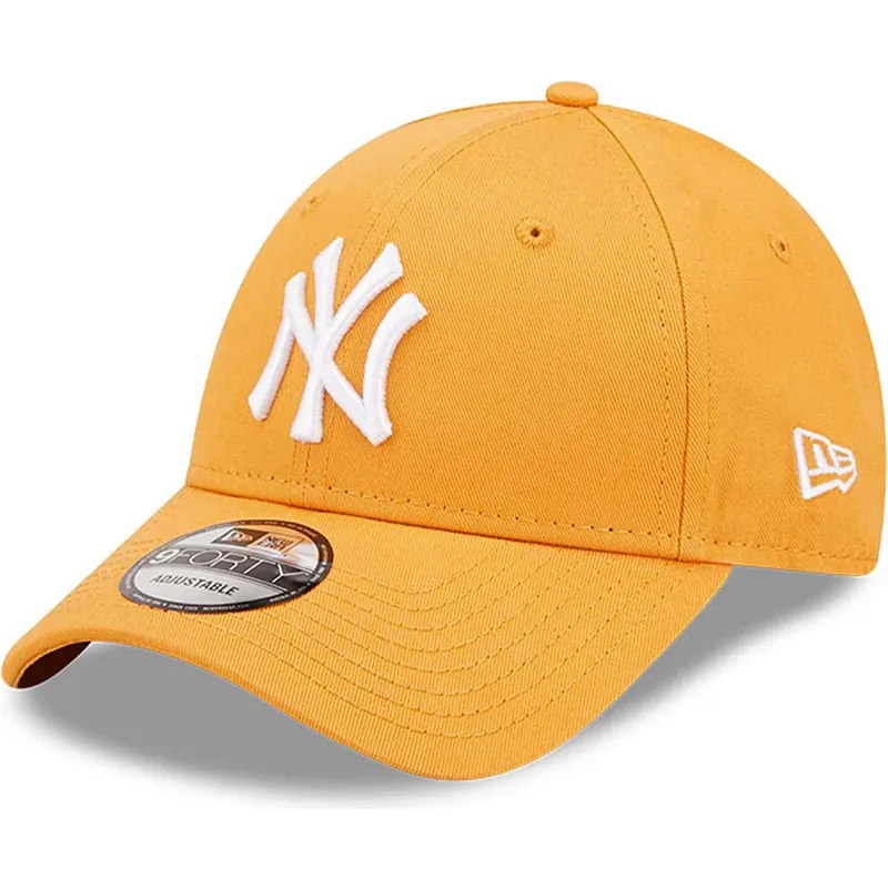 cappelli-curva-arancia-cinghia-regolabile-9forty-league-essential-dei-new-york-yankees-mlb-di-new-era cappelli-curva-arancia-cinghia-regolabile-9forty-league-essential-dei-new-york-yankees-mlb-di-new-era