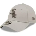 cappelli-curva-beige-cinghia-regolabile-per-bambino-9forty-league-essential-dei-chicago-white-sox-mlb-di-new-era