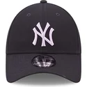 cappelli-curva-blu-marino-cinghia-regolabile-9forty-repreve-dei-new-york-yankees-mlb-di-new-era