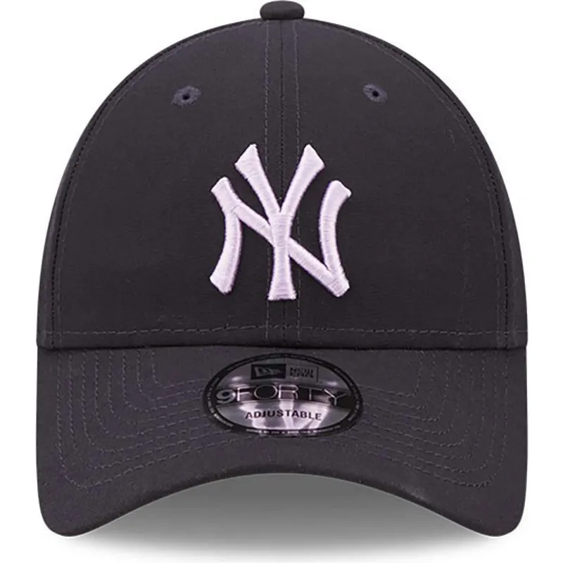 cappelli-curva-blu-marino-cinghia-regolabile-9forty-repreve-dei-new-york-yankees-mlb-di-new-era cappelli-curva-blu-marino-cinghia-regolabile-9forty-repreve-dei-new-york-yankees-mlb-di-new-era