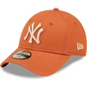 cappelli-curva-arancia-cinghia-regolabile-per-bambino-9forty-league-essential-dei-new-york-yankees-mlb-di-new-era