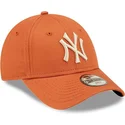 cappelli-curva-arancia-cinghia-regolabile-per-bambino-9forty-league-essential-dei-new-york-yankees-mlb-di-new-era