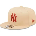 cappelli-piatta-beige-snapback-9fifty-league-essential-dei-new-york-yankees-mlb-di-new-era