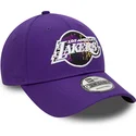 cappellino-viola-con-visiera-curva-regolabile-9forty-print-infill-dei-los-angeles-lakers-nba-di-new-era