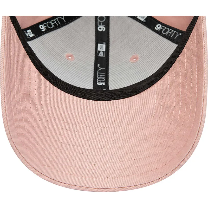 cappelli-curva-rosa-cinghia-regolabile-9forty-seasonal-dei-mclaren-racing-formula-1-di-new-era cappelli-curva-rosa-cinghia-regolabile-9forty-seasonal-dei-mclaren-racing-formula-1-di-new-era