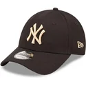 cappelli-curva-nero-cinghia-regolabile-9forty-league-essential-dei-new-york-yankees-mlb-di-new-era