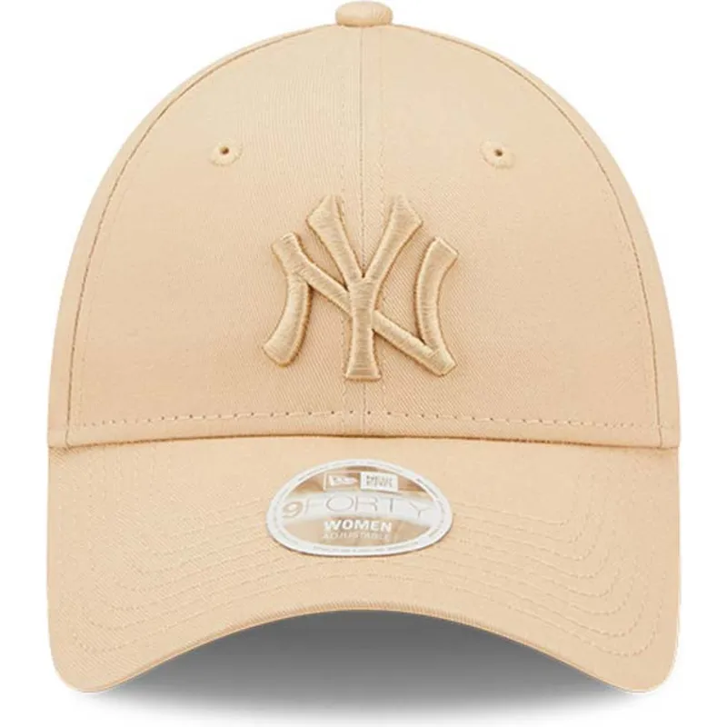 cappelli-curva-beige-cinghia-regolabile-9forty-league-essential-dei-new-york-yankees-mlb-di-new-era cappelli-curva-beige-cinghia-regolabile-9forty-league-essential-dei-new-york-yankees-mlb-di-new-era