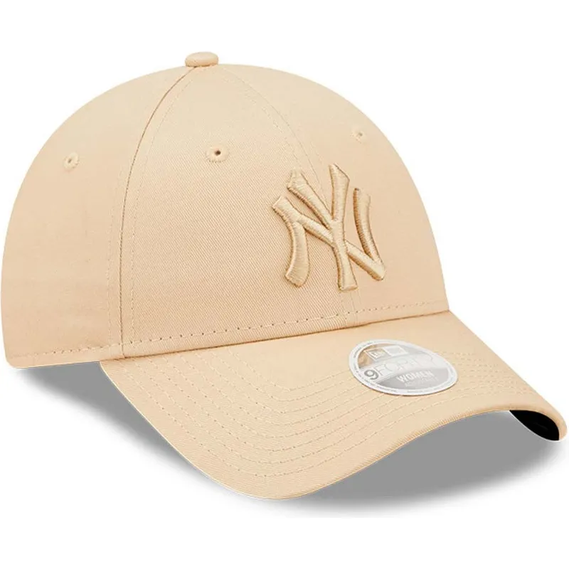 cappelli-curva-beige-cinghia-regolabile-9forty-league-essential-dei-new-york-yankees-mlb-di-new-era cappelli-curva-beige-cinghia-regolabile-9forty-league-essential-dei-new-york-yankees-mlb-di-new-era
