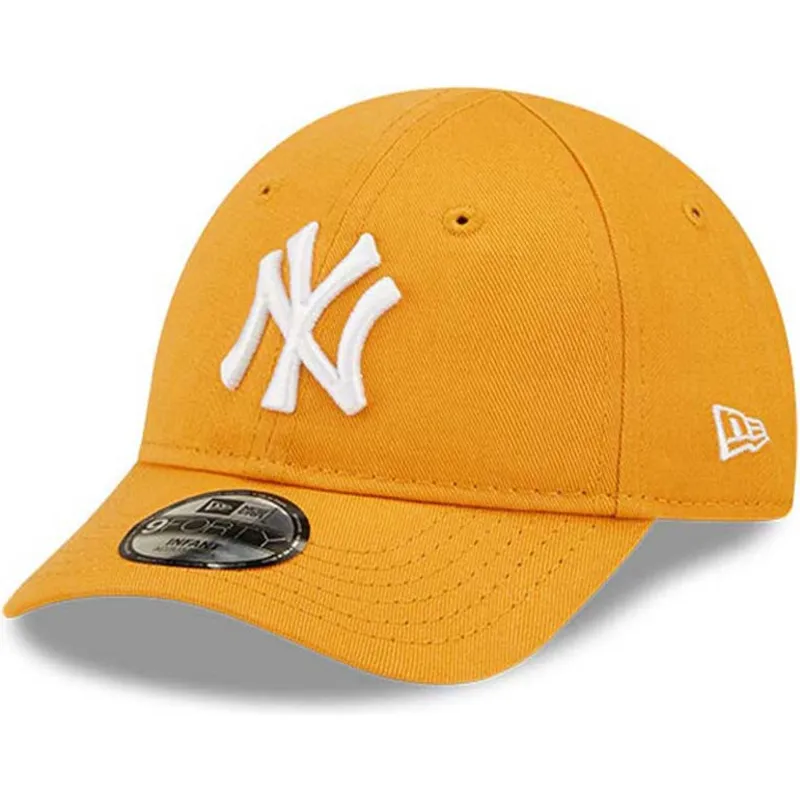 cappelli-curva-arancia-cinghia-regolabile-per-bambino-pequeno-9forty-league-essential-dei-new-york-yankees-mlb-di-new-era cappelli-curva-arancia-cinghia-regolabile-per-bambino-pequeno-9forty-league-essential-dei-new-york-yankees-mlb-di-new-era