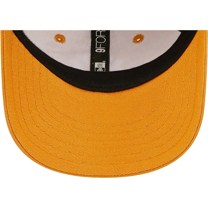 cappelli-curva-arancia-cinghia-regolabile-per-bambino-pequeno-9forty-league-essential-dei-new-york-yankees-mlb-di-new-era cappelli-curva-arancia-cinghia-regolabile-per-bambino-pequeno-9forty-league-essential-dei-new-york-yankees-mlb-di-new-era
