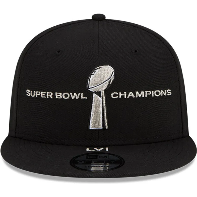 cappelli-piatta-nero-snapback-9fifty-parade-super-bowl-champions-lvi-2022-dei-los-angeles-rams-nfl-di-new-era