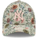 cappelli-curva-beige-cinghia-regolabile-9forty-all-over-print-floral-dei-new-york-yankees-mlb-di-new-era