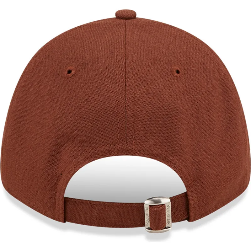 cappelli-curva-marrone-cinghia-regolabile-9forty-linen-dei-new-york-yankees-mlb-di-new-era