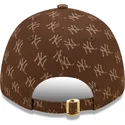 cappelli-curva-marrone-cinghia-regolabile-9forty-monogram-dei-new-york-yankees-mlb-di-new-era