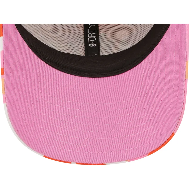 cappelli-curva-rosa-cinghia-regolabile-9forty-all-over-print-seasonal-dei-new-york-yankees-mlb-di-new-era