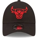 cappellino-curvo-nero-regolabile-con-logo-rosso-9forty-neon-outline-di-chicago-bulls-nba-di-new-era
