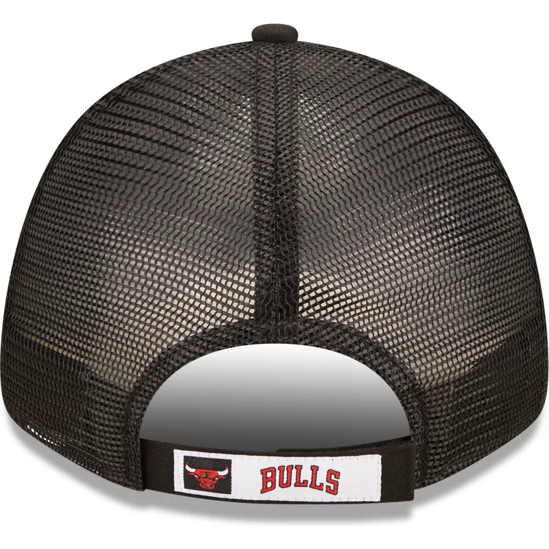 cappelli-curva-nero-cinghia-regolabile-a-frame-home-field-dei-chicago-bulls-nba-di-new-era