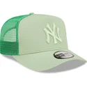 cappellino-trucker-verde-chiaro-con-logo-verde-a-frame-tonal-mesh-dei-new-york-yankees-mlb-di-new-era