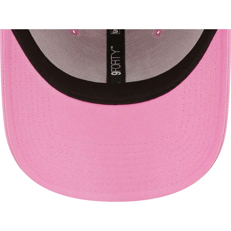 cappelli-curva-rosa-cinghia-regolabile-9forty-league-essential-dei-new-york-yankees-mlb-di-new-era