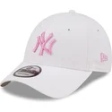 cappelli-curva-bianco-cinghia-regolabile-rosa-9forty-league-essential-dei-new-york-yankees-mlb-di-new-era