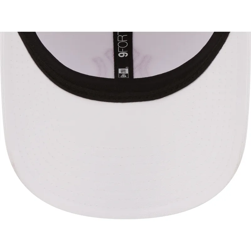 cappelli-curva-bianco-cinghia-regolabile-rosa-9forty-league-essential-dei-new-york-yankees-mlb-di-new-era