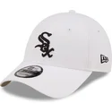 cappelli-curva-bianco-cinghia-regolabile-negro-9forty-league-essential-dei-chicago-white-sox-mlb-di-new-era