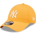 cappelli-curva-arancia-cinghia-regolabile-claro-9forty-league-essential-dei-new-york-yankees-mlb-di-new-era