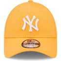 new-era-curved-brim-9forty-league-essential-new-york-yankees-mlb-light-orange-adjustable-cap