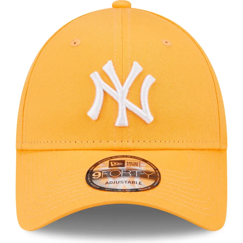 cappelli-curva-arancia-cinghia-regolabile-claro-9forty-league-essential-dei-new-york-yankees-mlb-di-new-era