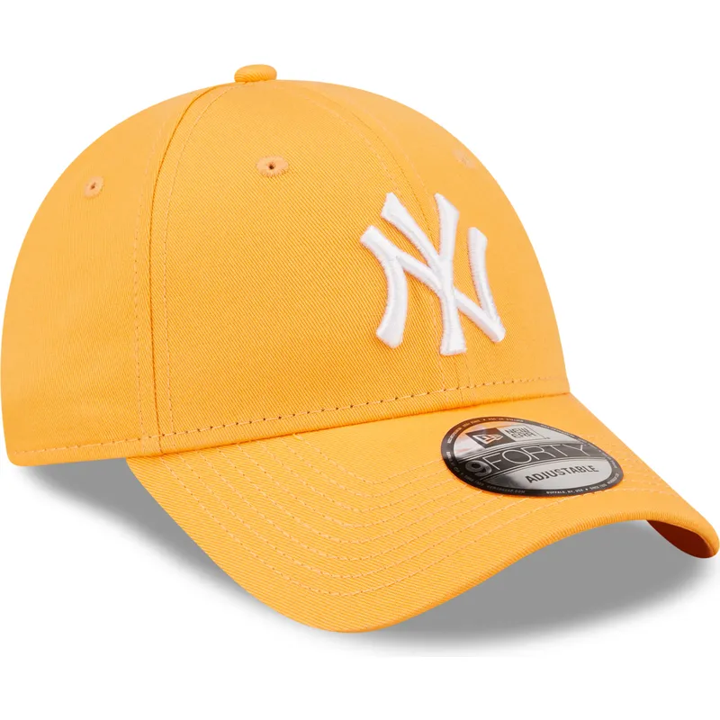 cappelli-curva-arancia-cinghia-regolabile-claro-9forty-league-essential-dei-new-york-yankees-mlb-di-new-era