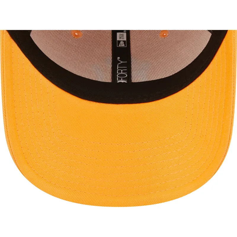 cappelli-curva-arancia-cinghia-regolabile-claro-9forty-league-essential-dei-new-york-yankees-mlb-di-new-era
