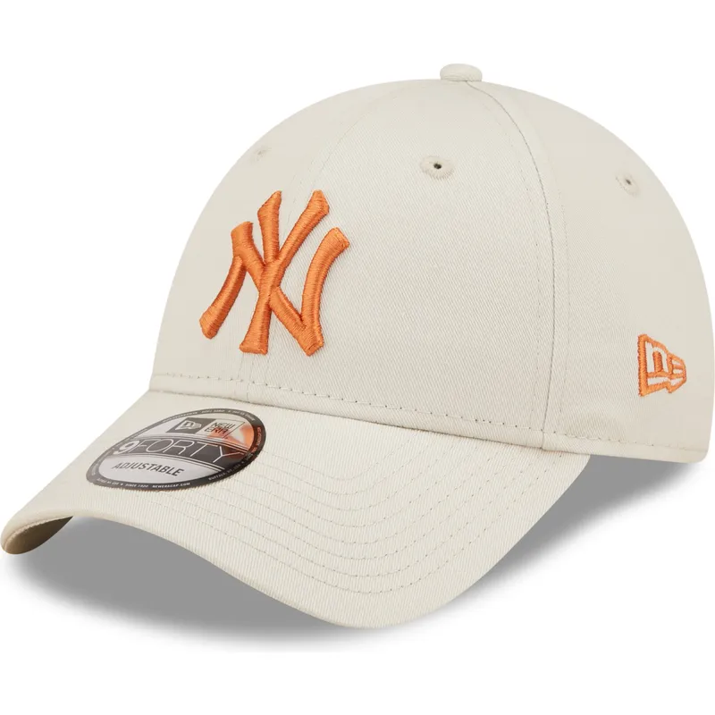 cappelli-curva-beige-cinghia-regolabile-9forty-league-essential-dei-new-york-yankees-mlb-di-new-era