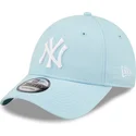 cappelli-curva-blu-cinghia-regolabile-claro-9forty-league-essential-dei-new-york-yankees-mlb-di-new-era