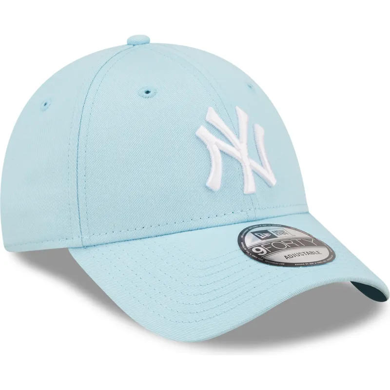 cappelli-curva-blu-cinghia-regolabile-claro-9forty-league-essential-dei-new-york-yankees-mlb-di-new-era