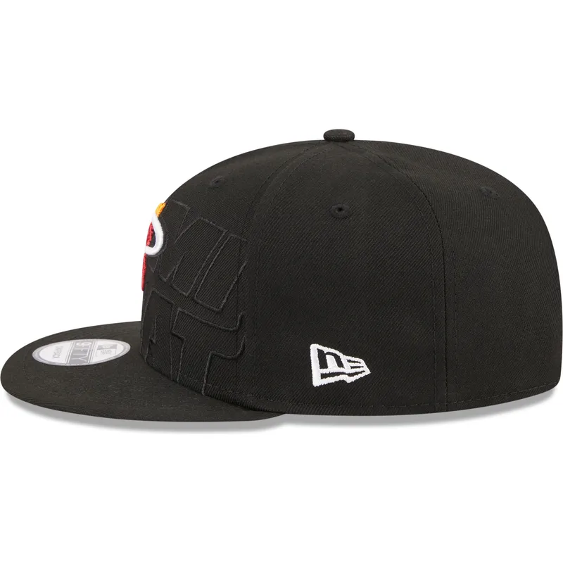 cappelli-piatta-nero-snapback-9fifty-draft-edition-2023-dei-miami-heat-nba-di-new-era