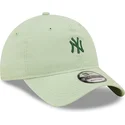 cappelli-curva-verde-cinghia-regolabile-claro-9twenty-mini-dei-new-york-yankees-mlb-di-new-era