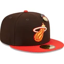 cappello-piatto-marrone-e-rosso-aderente-59fifty-the-elements-fire-pin-dei-miami-heat-nba-di-new-era