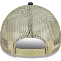 cappellino-trucker-beige-e-blu-navy-9forty-a-frame-all-day-trucker-dei-boston-red-sox-mlb-di-new-era