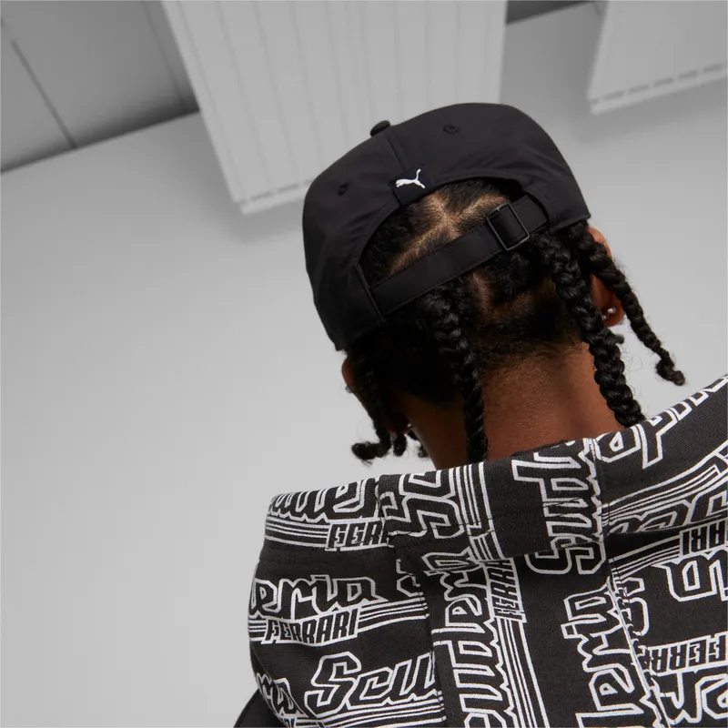 cappelli-curva-nero-cinghia-regolabile-sptwr-style-dei-ferrari-formula-1-di-puma cappelli-curva-nero-cinghia-regolabile-sptwr-style-dei-ferrari-formula-1-di-puma