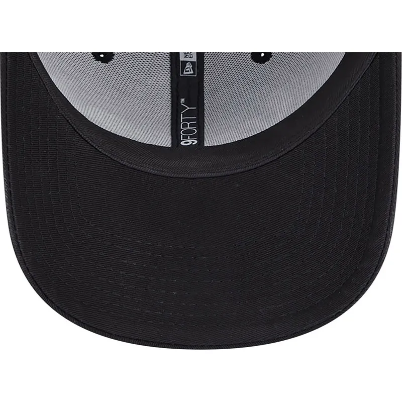 cappelli-curva-nero-cinghia-regolabile-9forty-oversized-dei-vespa-piaggio-di-new-era