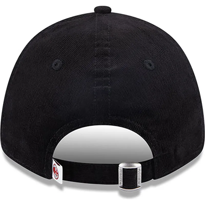 cappelli-curva-nero-cinghia-regolabile-sempre-milan-9forty-needle-cord-dei-ac-milan-serie-a-di-new-era cappelli-curva-nero-cinghia-regolabile-sempre-milan-9forty-needle-cord-dei-ac-milan-serie-a-di-new-era