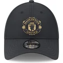 cappellino-curvo-nero-regolabile-con-logo-dorato-9forty-del-manchester-united-football-club-premier-league-di-new-era