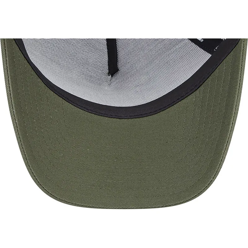 cappelli-curva-verde-snapback-a-frame-dei-piolin-y-silvestre-looney-tunes-di-new-era