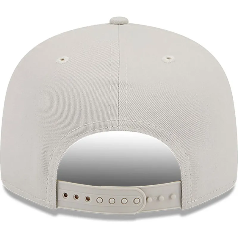 cappelli-piatta-beige-snapback-9fifty-side-patch-dei-new-york-yankees-mlb-di-new-era