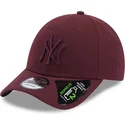 cappelli-curva-rosso-cinghia-regolabile-granate-granate-9forty-repreve-dei-new-york-yankees-mlb-di-new-era