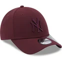 cappelli-curva-rosso-cinghia-regolabile-granate-granate-9forty-repreve-dei-new-york-yankees-mlb-di-new-era