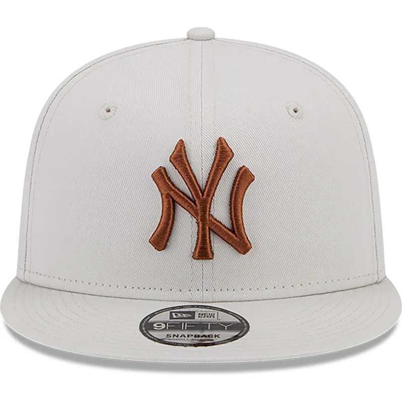 cappelli-piatta-beige-snapback-marron-9fifty-league-essential-dei-new-york-yankees-mlb-di-new-era